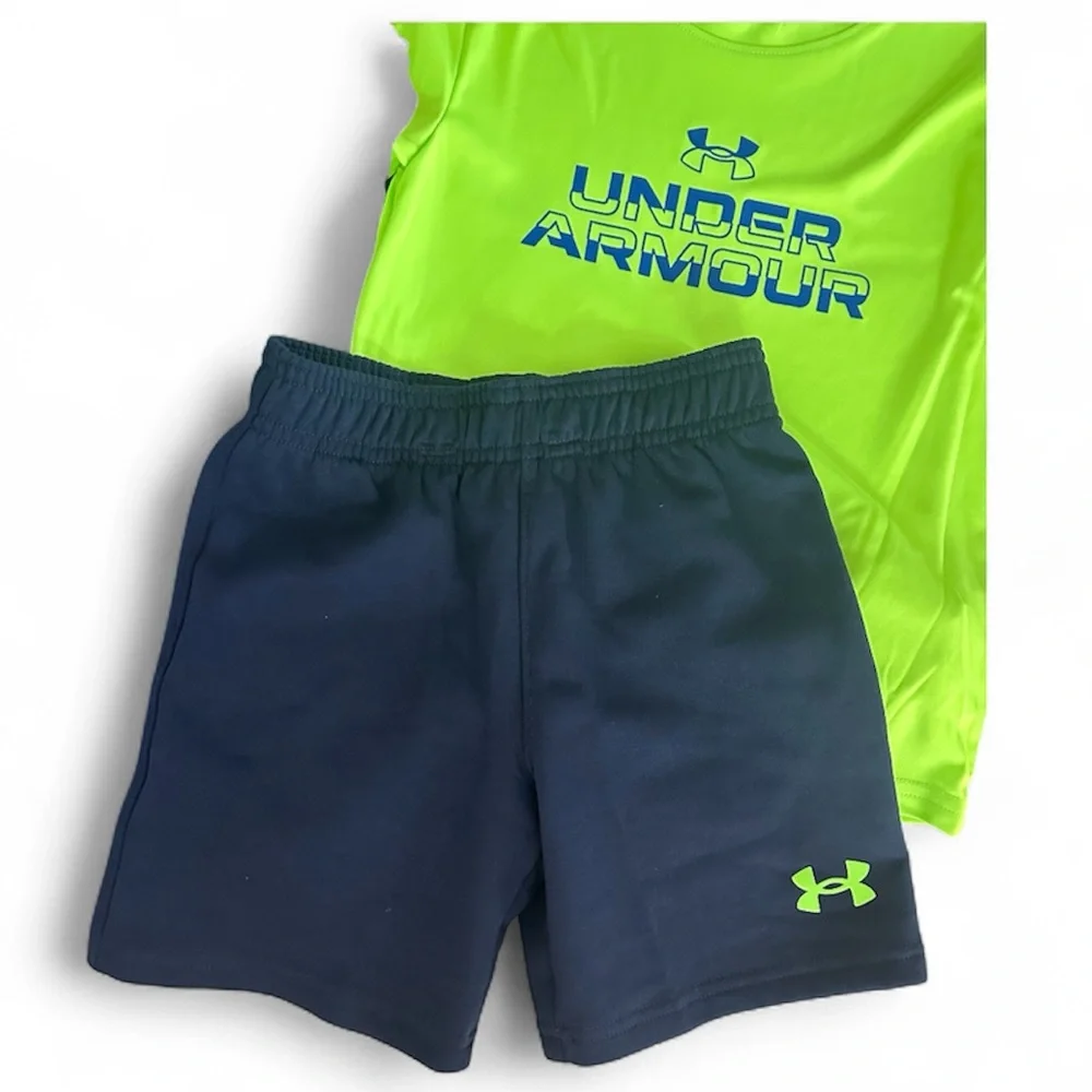 Under Armour 3 Piece Set Boys Size 5 Sweatshirt Shorts & Tee NWT